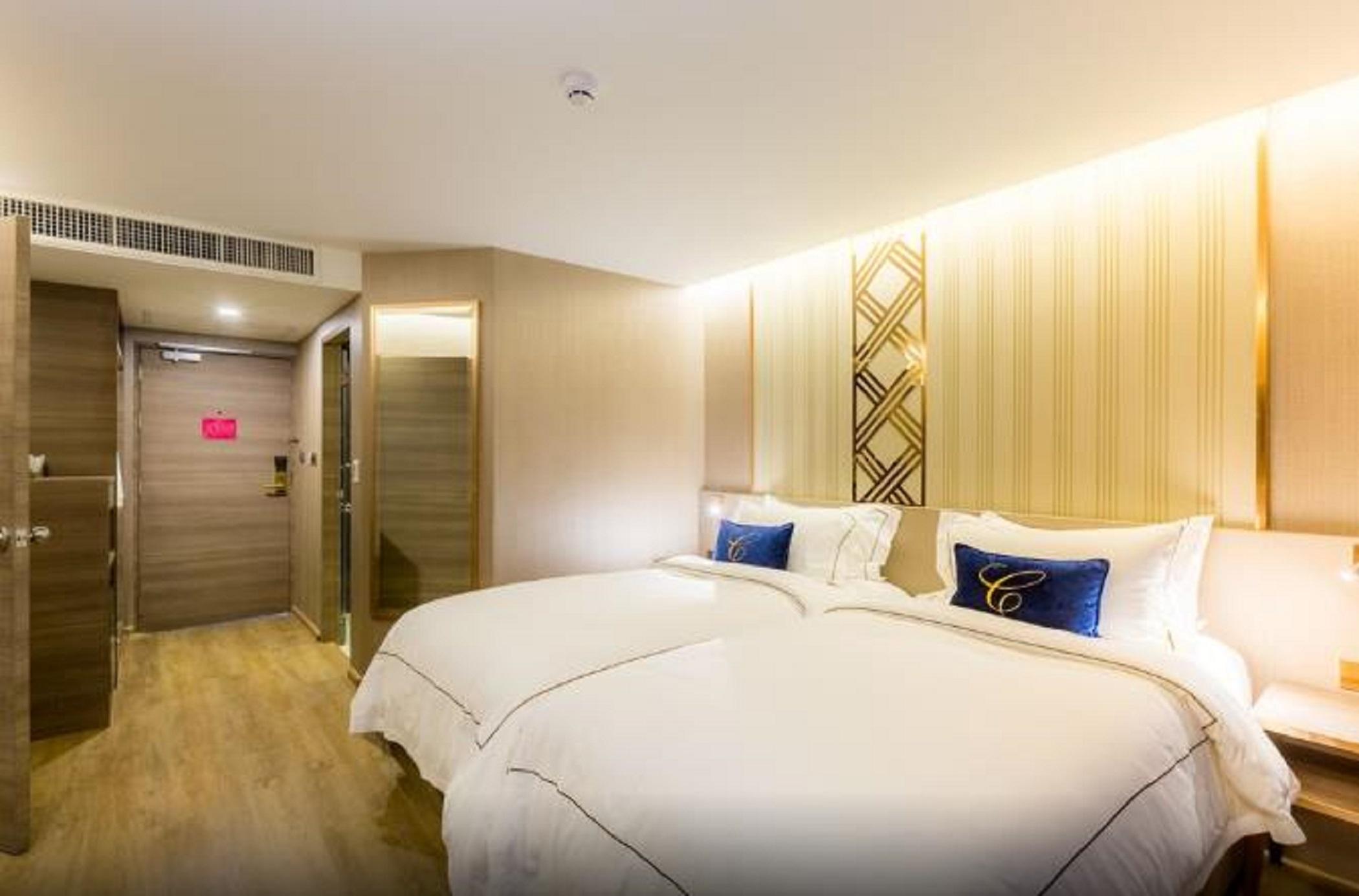 Glow Sukhumvit 5 Bangkok Exterior photo